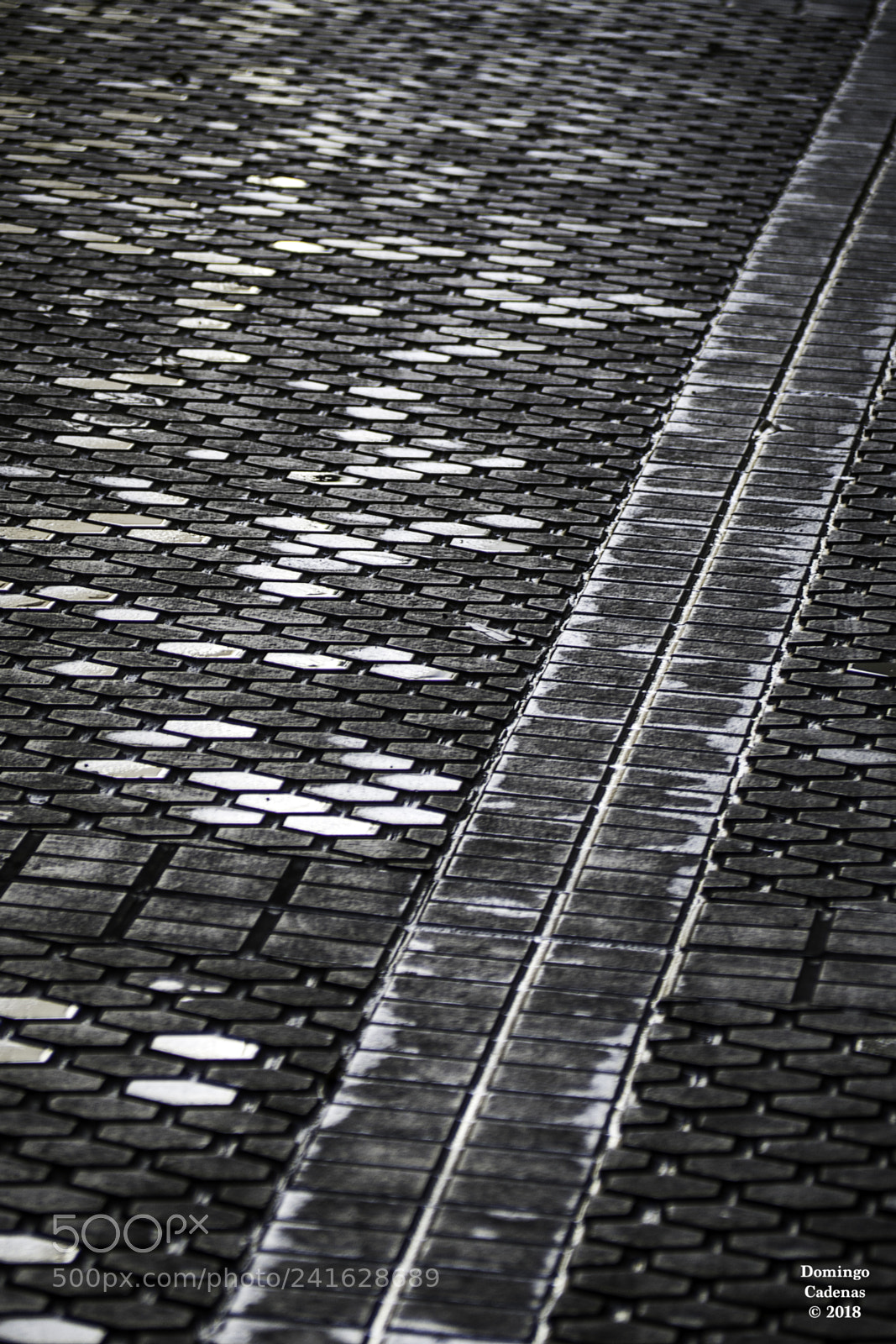 Olympus OM-D E-M10 II sample photo. Urban photography