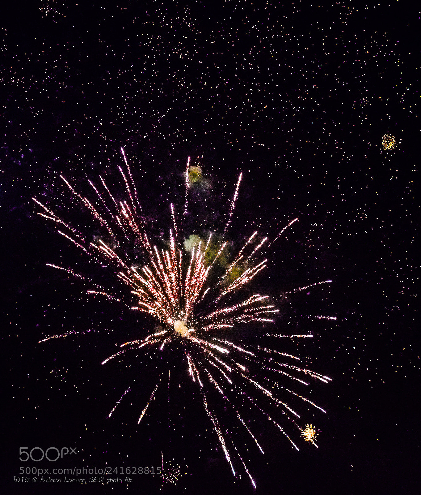 Canon EOS 5DS sample photo. Fireworks photography