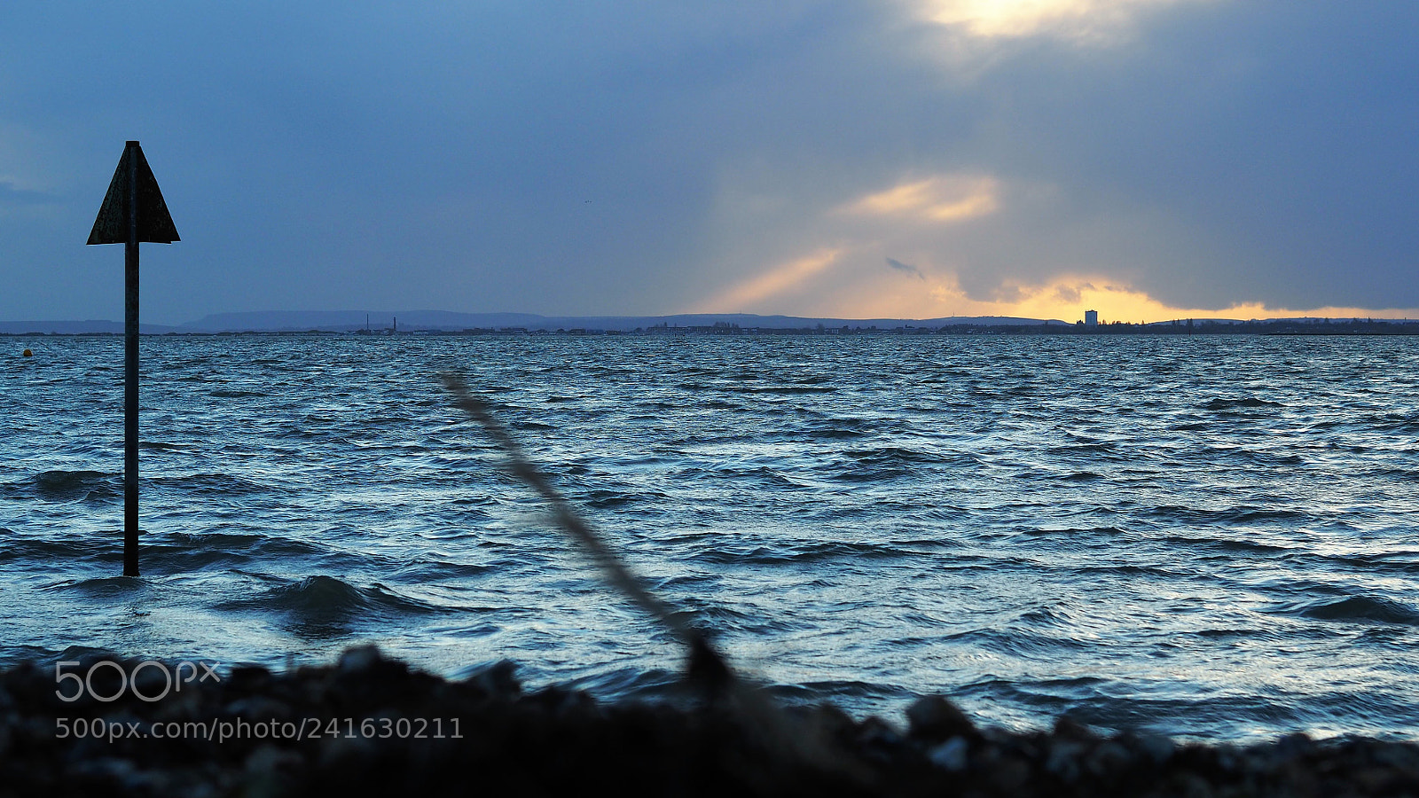 Olympus OM-D E-M10 II sample photo. Cold windy day at photography