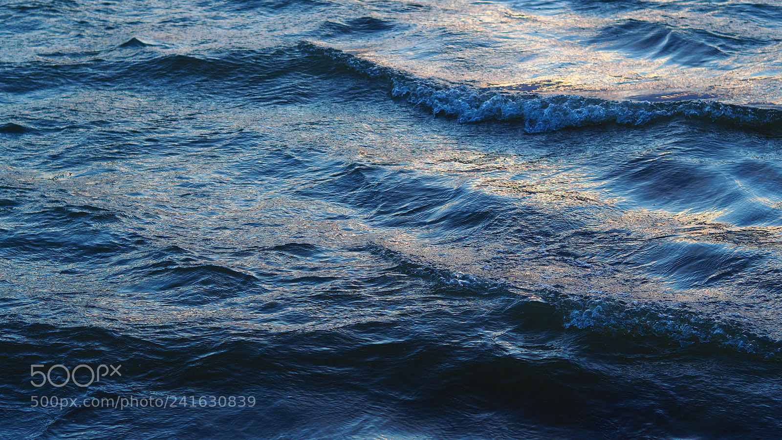 Olympus OM-D E-M10 II sample photo. Waves photography