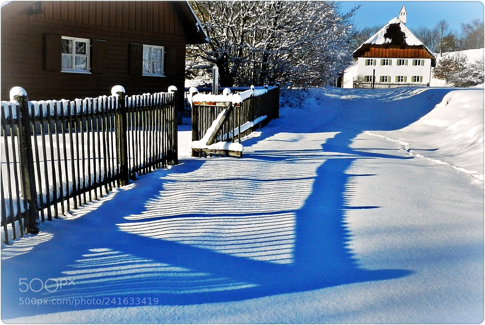 Nikon Coolpix P500 sample photo. Wooden fence and it's photography