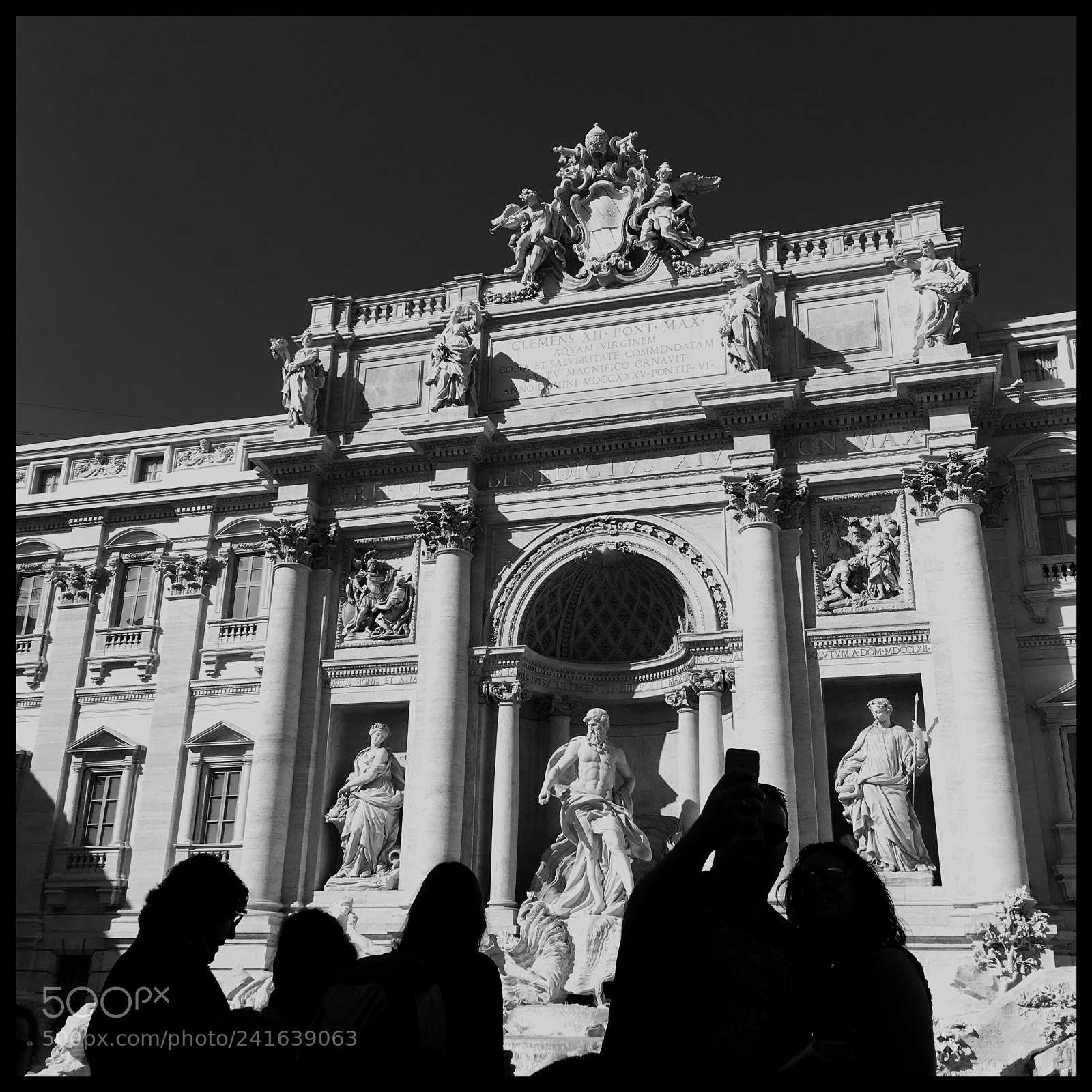 Apple iPhone 6s Plus sample photo. Rome - trevi fountain photography