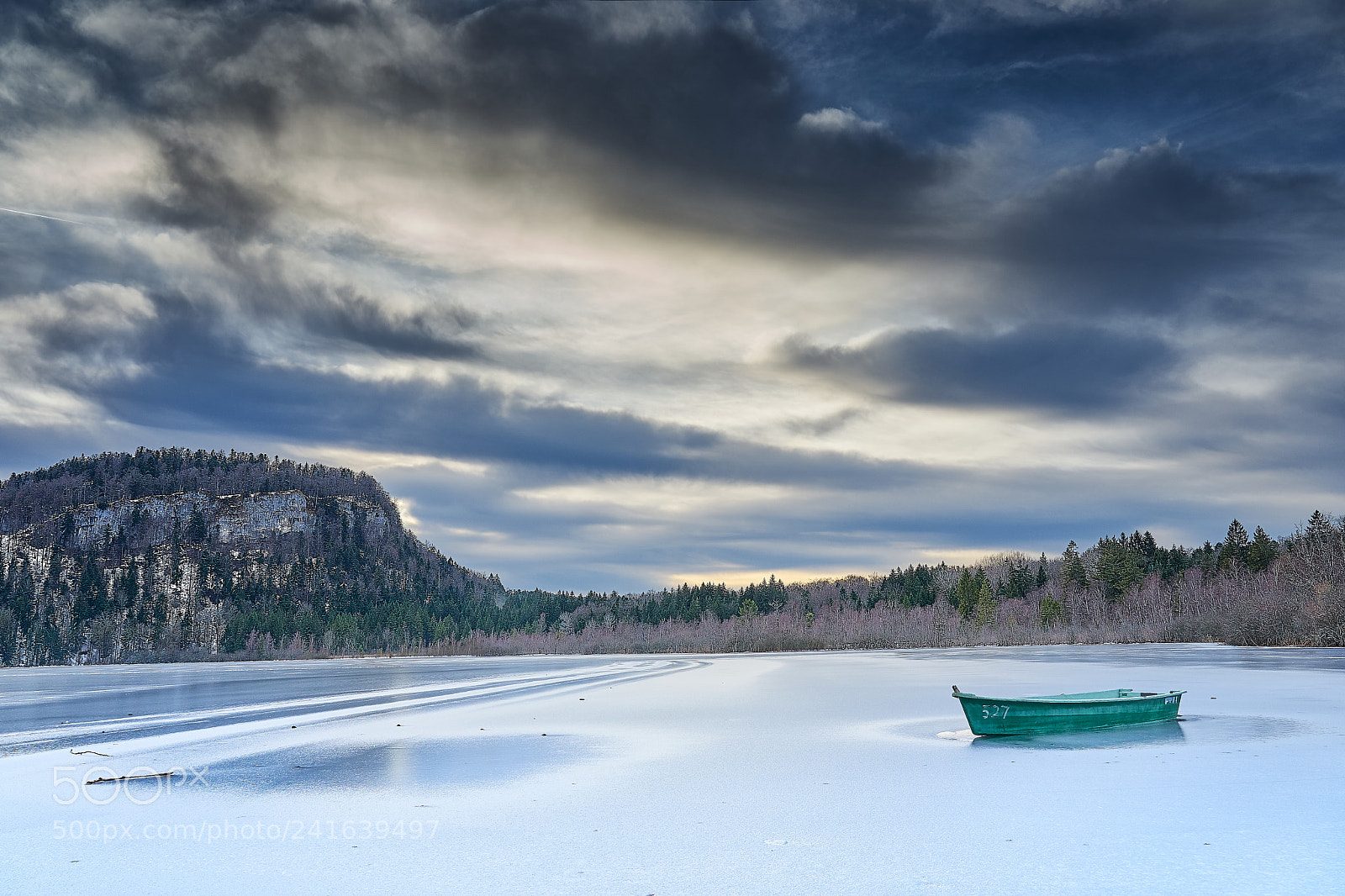 Sony a7 II sample photo. Dans les glaces de photography