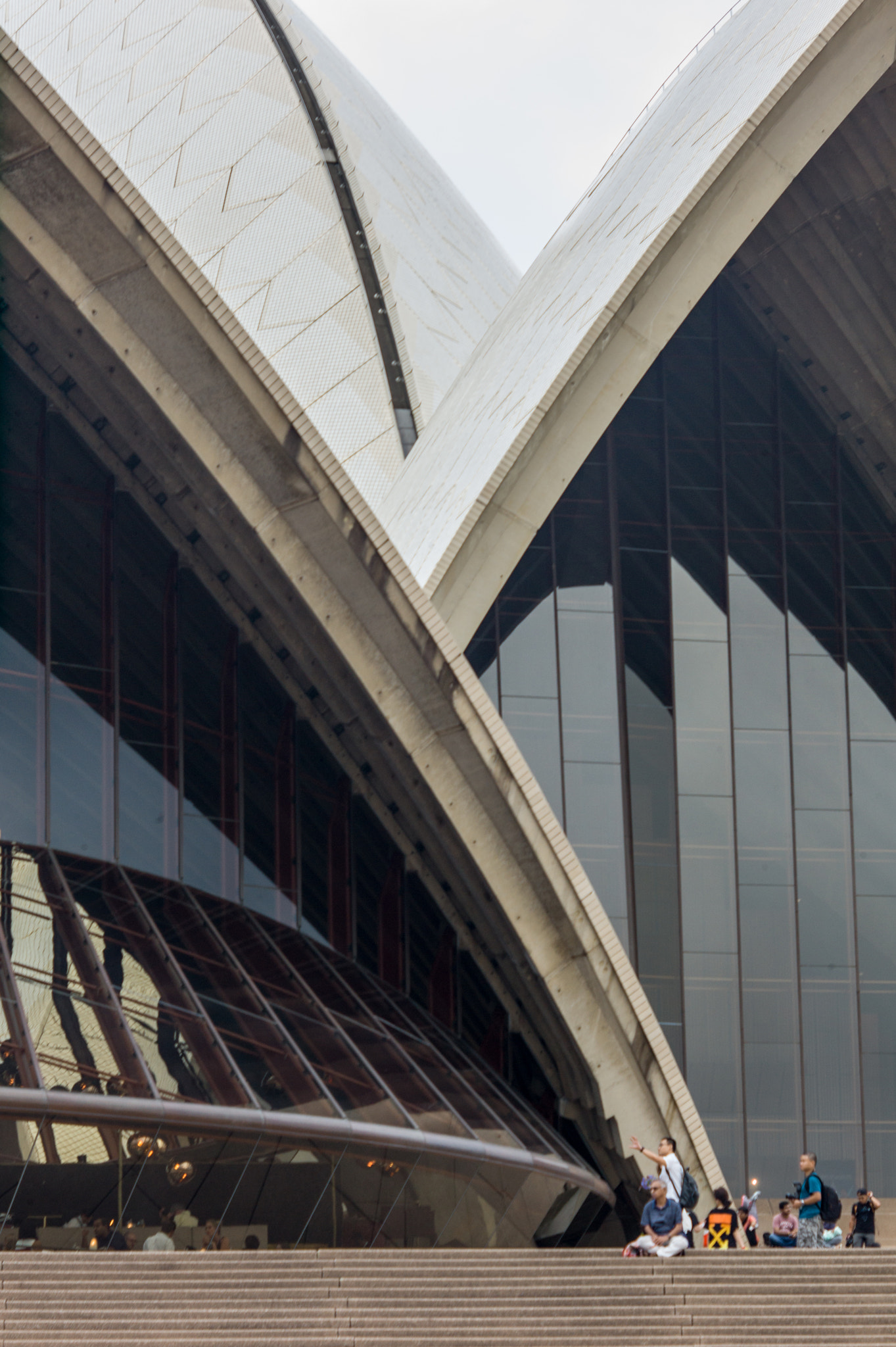 Leica M9 + Tele-Elmar-M 135mm f/4 (II) sample photo. Opera house photography