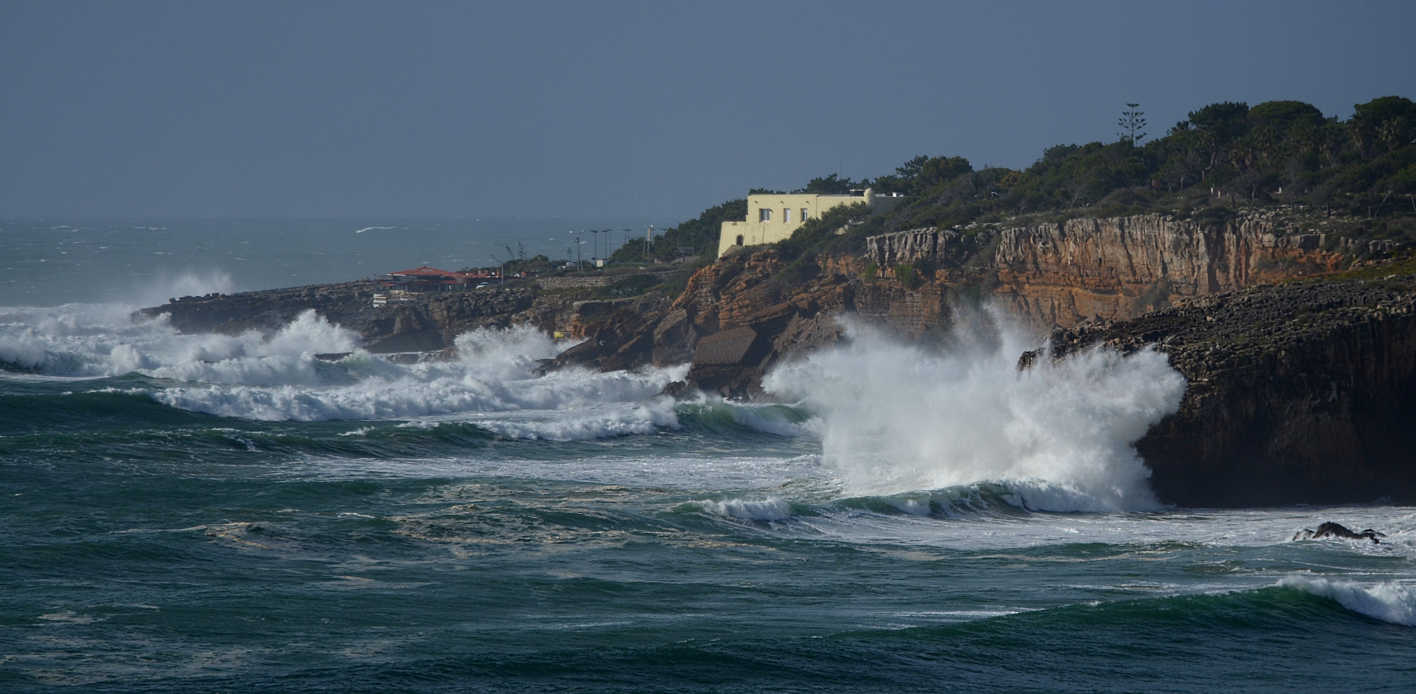 Nikon D7000 sample photo. Ocean waves crashing on rocks-iv photography