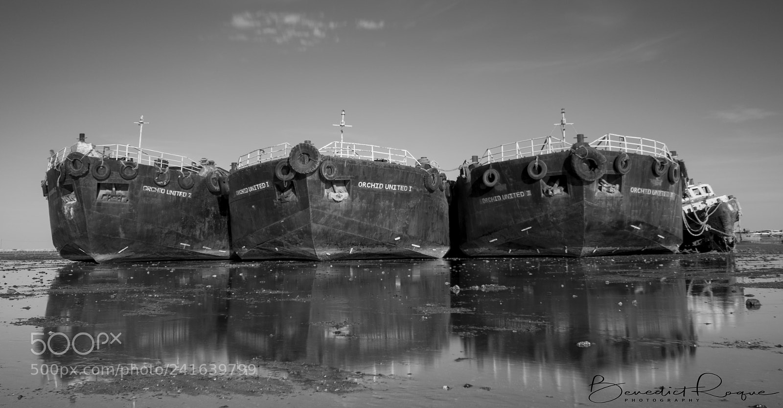 Nikon D90 sample photo. Wrecked ship photography