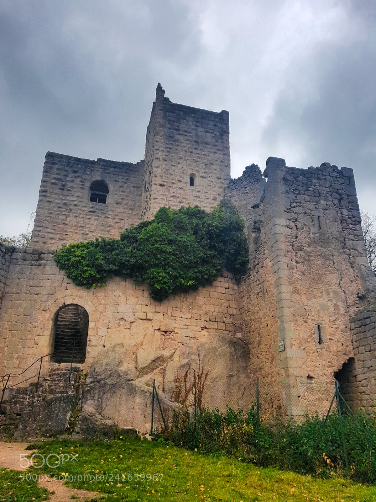 Samsung Galaxy S7 Edge sample photo. Bernstein castle in elsass photography