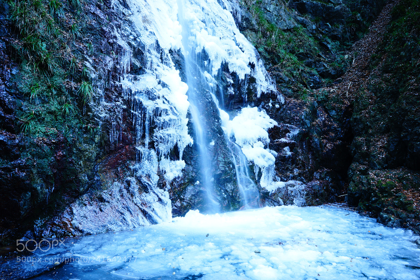 Sony a7 sample photo. Frozen falls photography