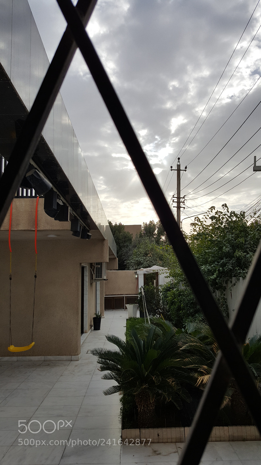 Samsung GALAXY S6 edge sample photo. Gloomy dawn photography