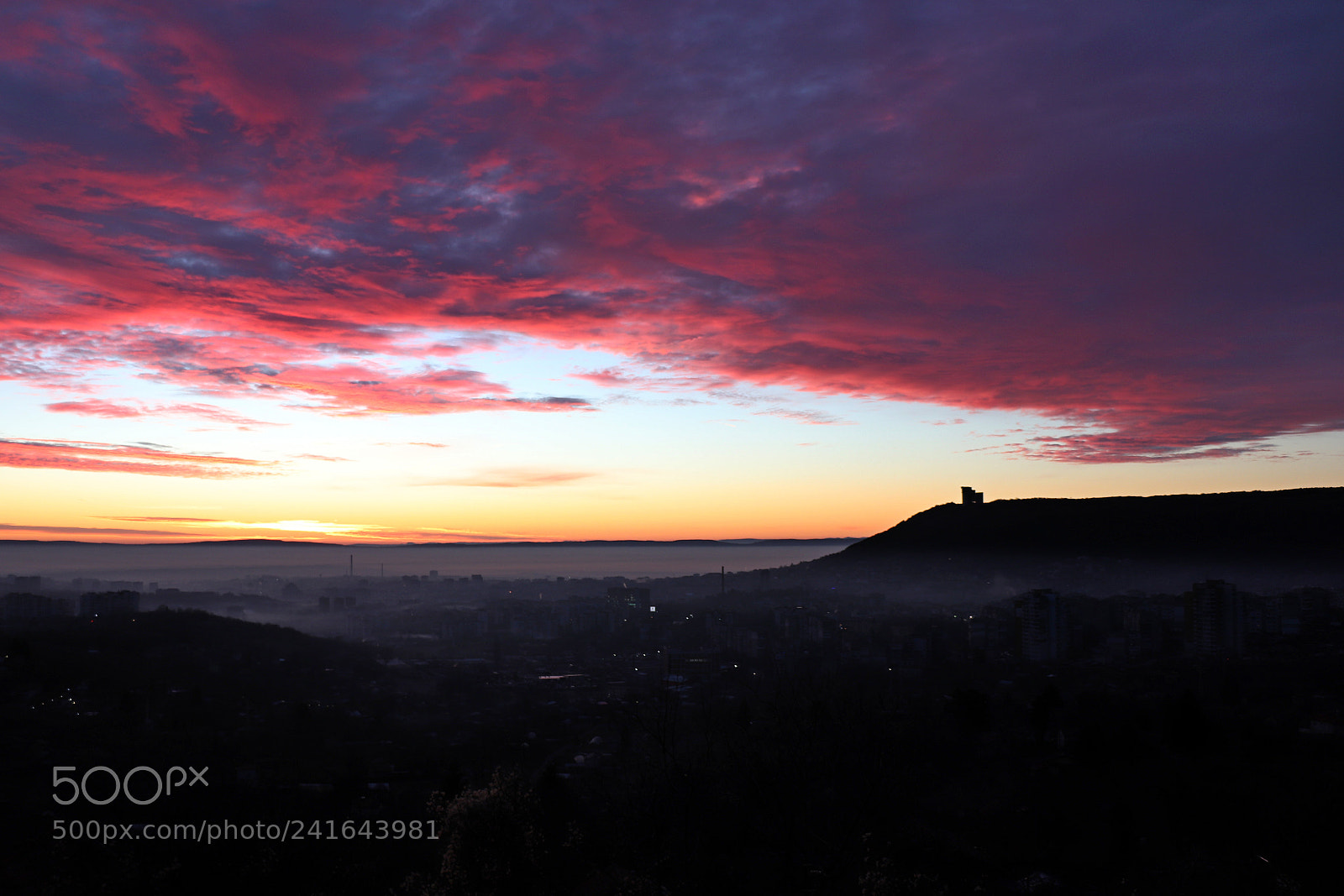 Canon EOS 800D (EOS Rebel T7i / EOS Kiss X9i) sample photo. Fiery morning photography