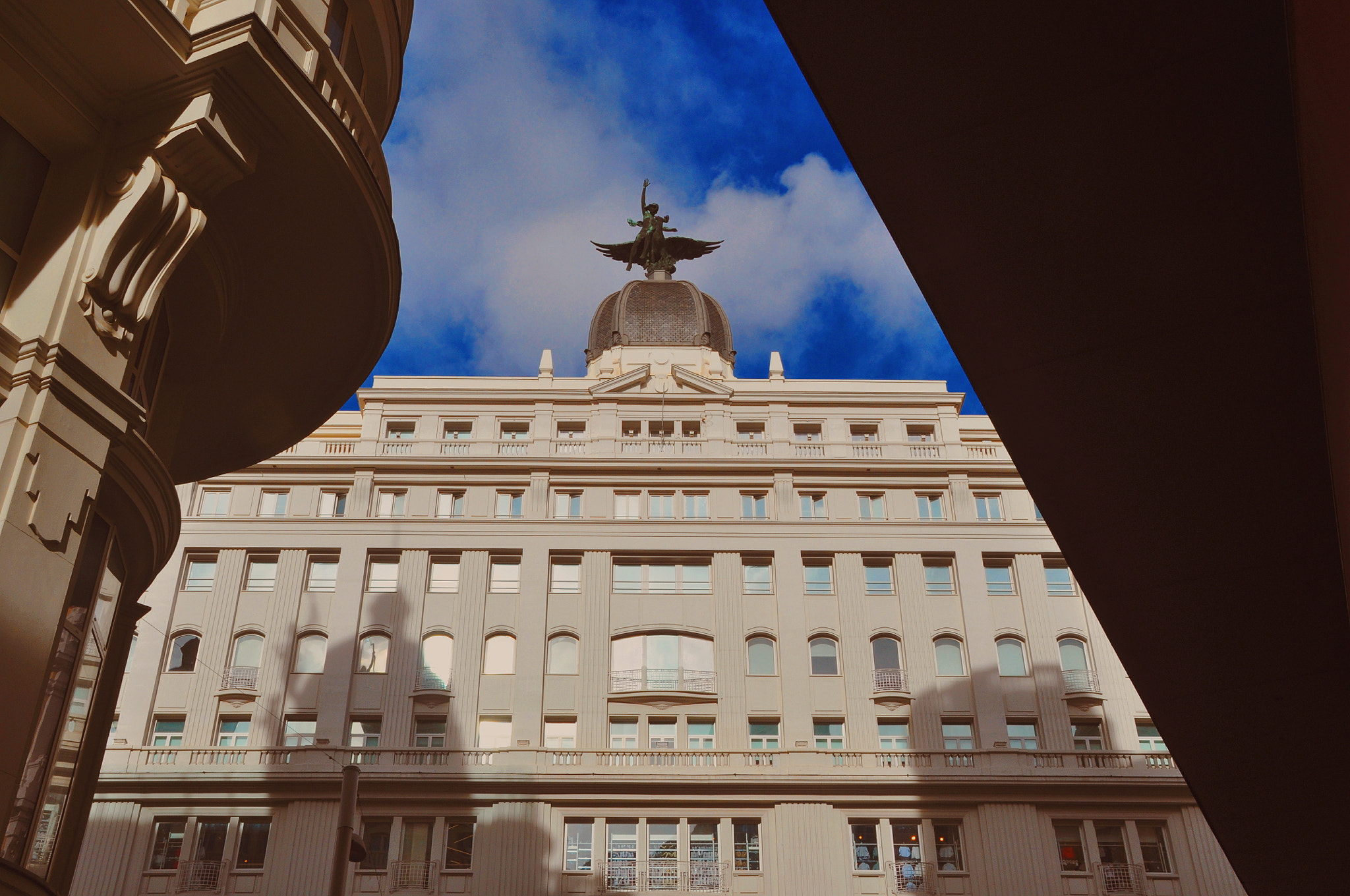 Sigma 18-200mm F3.5-6.3 DC OS HSM sample photo. Madrid photography