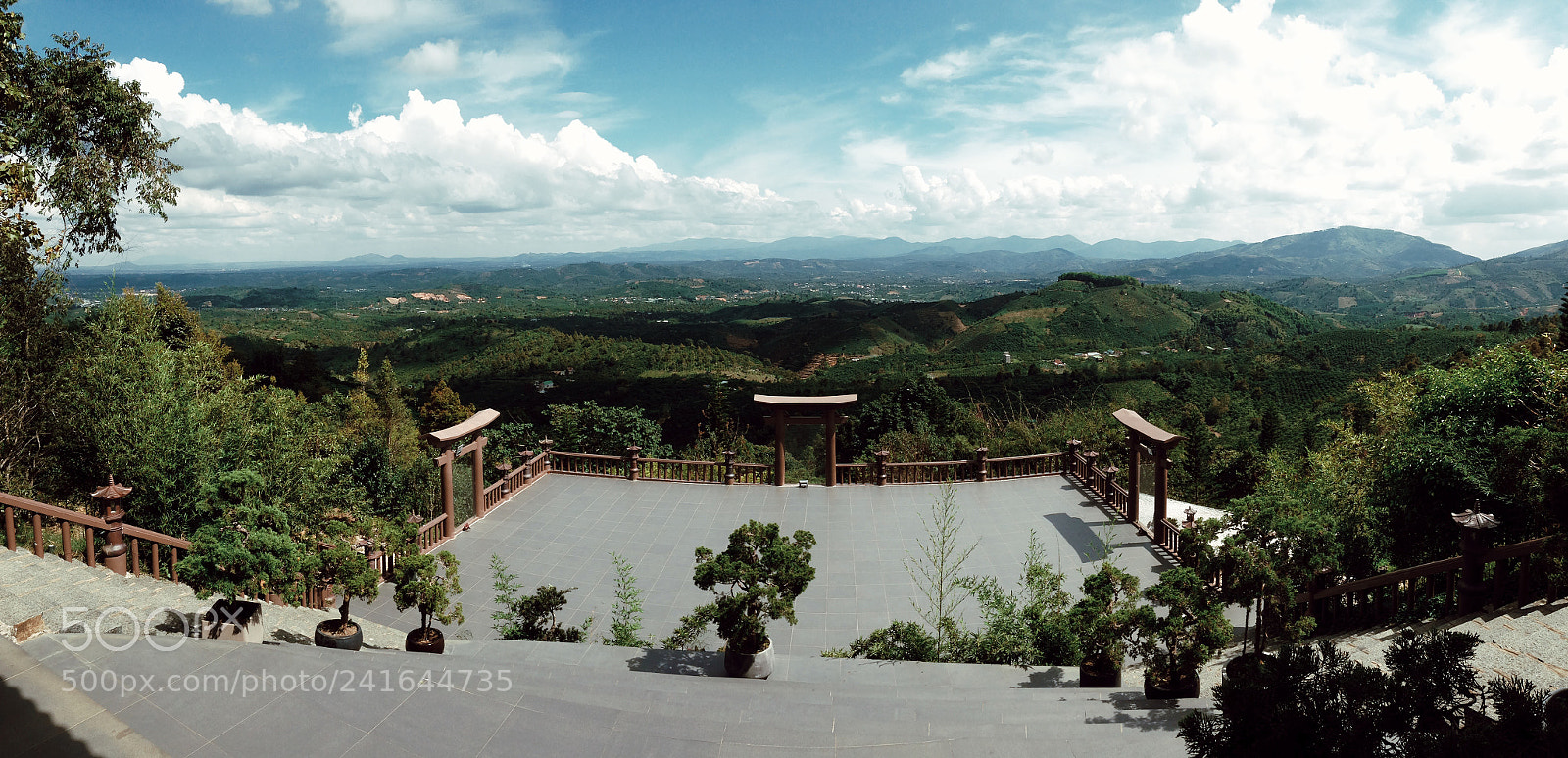Apple iPhone 5 sample photo. Linh quy ph p photography