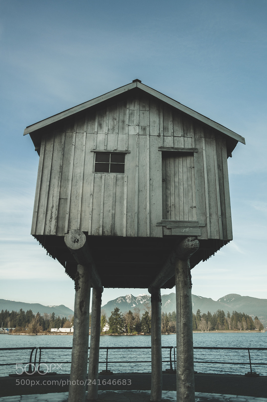 Nikon D90 sample photo. Floating cabin photography