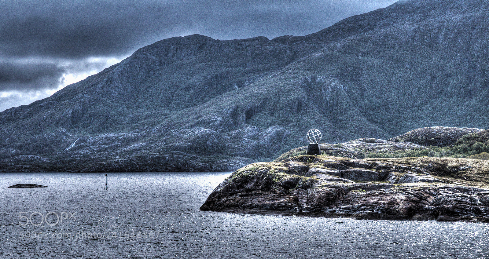 Nikon D300 sample photo. Polar circle globe norway photography