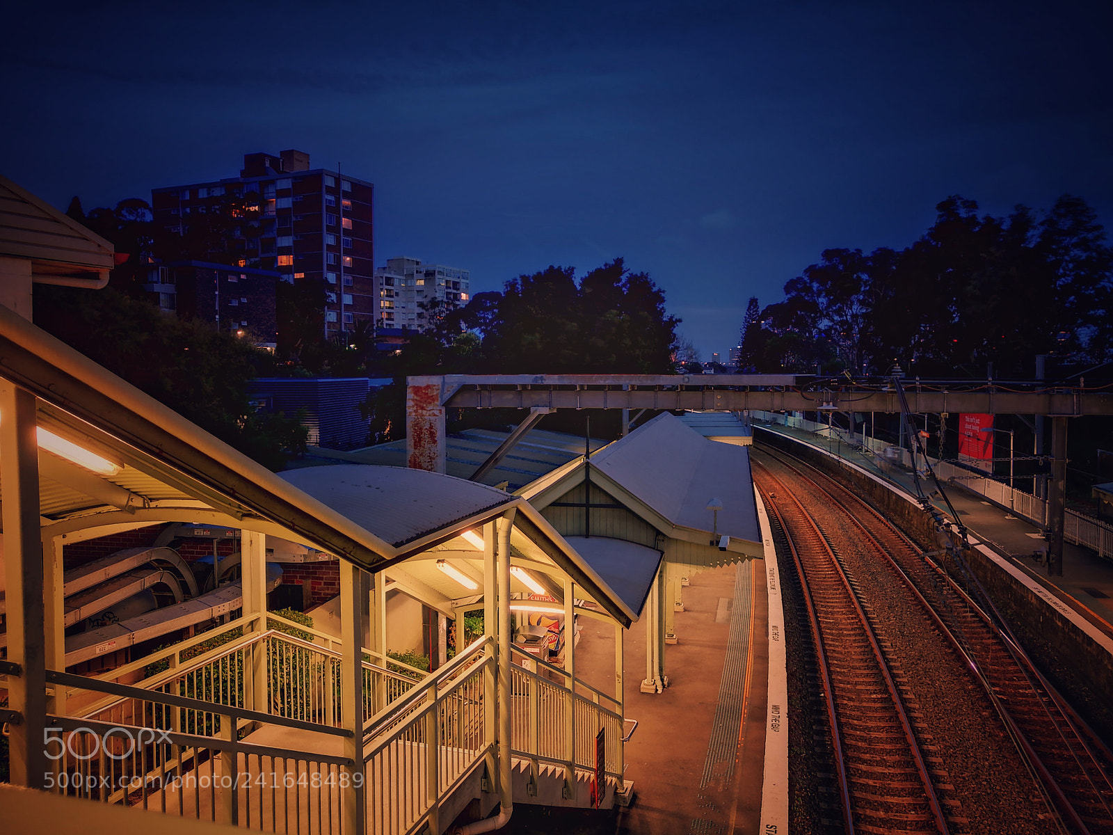 HUAWEI P10 Plus sample photo. Night at train station photography