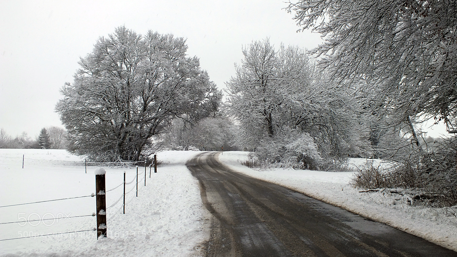 Fujifilm FinePix HS30EXR sample photo. ... winter country road ... photography