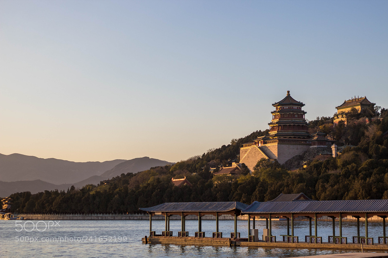 Canon EOS 1300D (EOS Rebel T6 / EOS Kiss X80) sample photo. Summer palace photography
