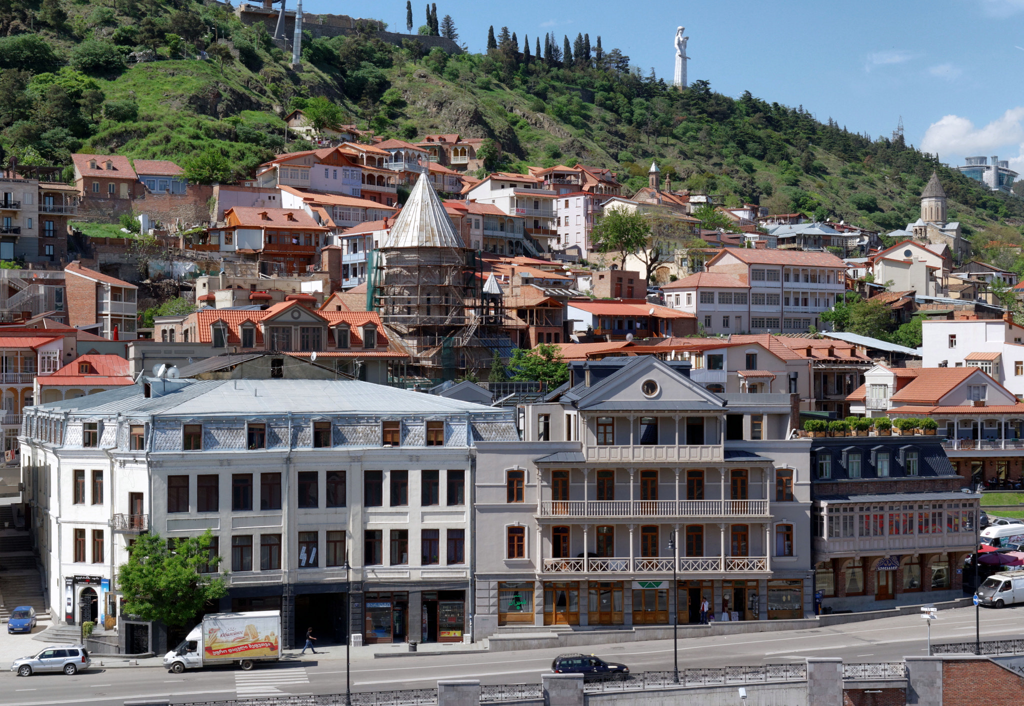 Tamron SP AF 17-50mm F2.8 XR Di II LD Aspherical (IF) sample photo. Tbilisi photography