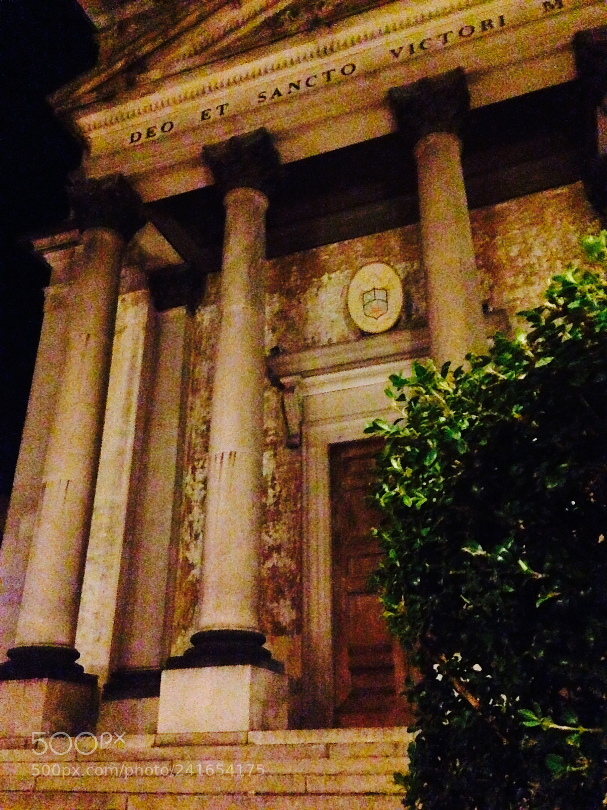 Apple iPhone 5 sample photo. Basilica of saint victor photography