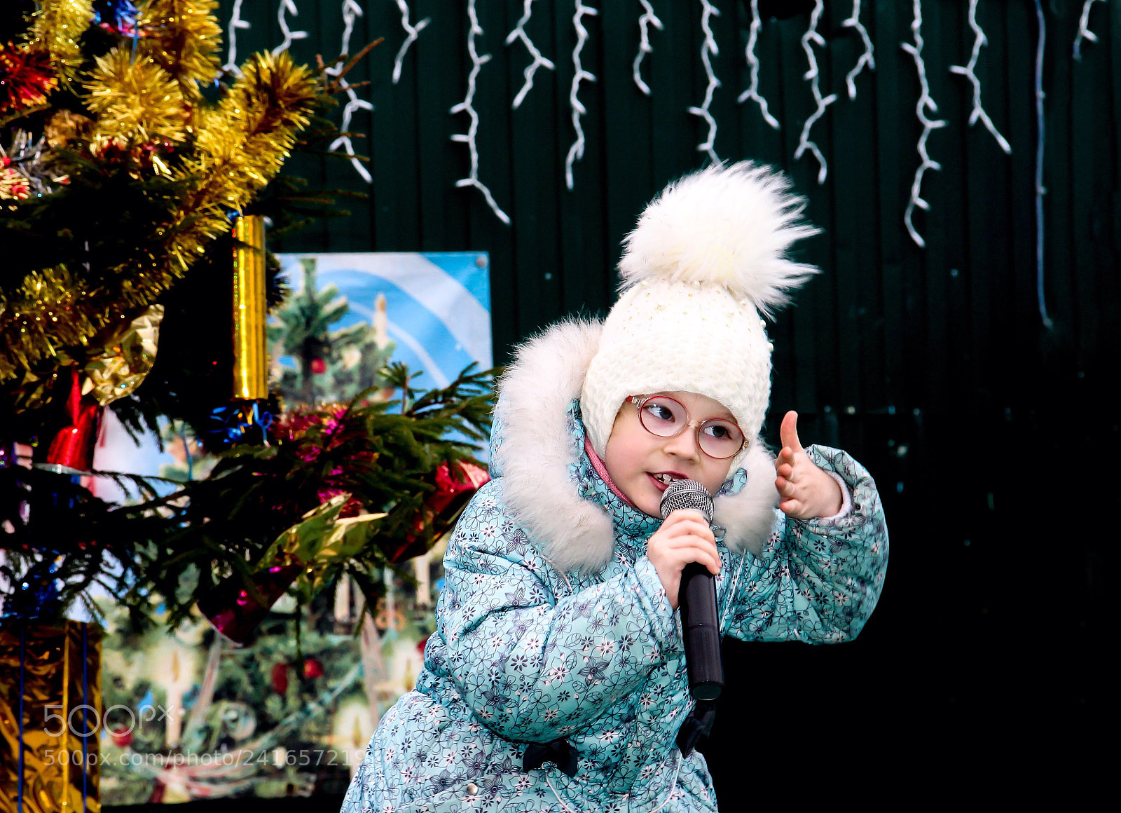 Canon EOS 600D (Rebel EOS T3i / EOS Kiss X5) sample photo. The young singer. photography