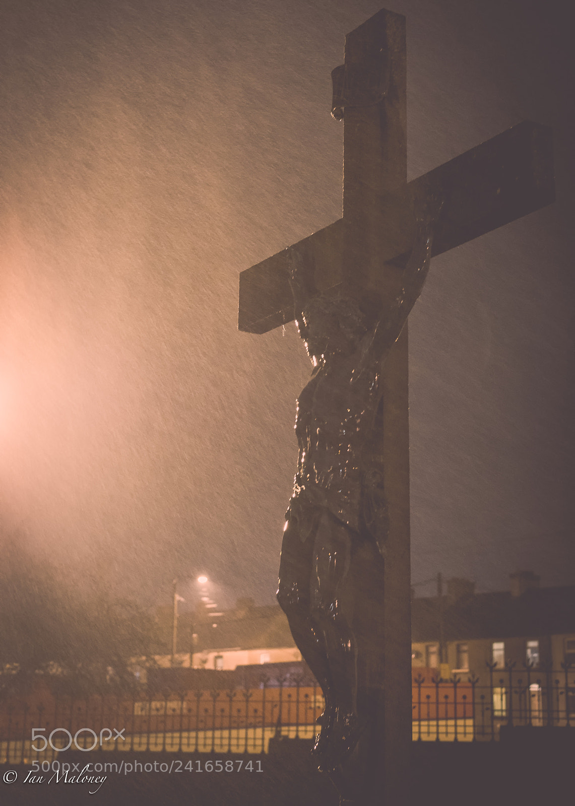 Nikon D800 sample photo. Icon in rain photography