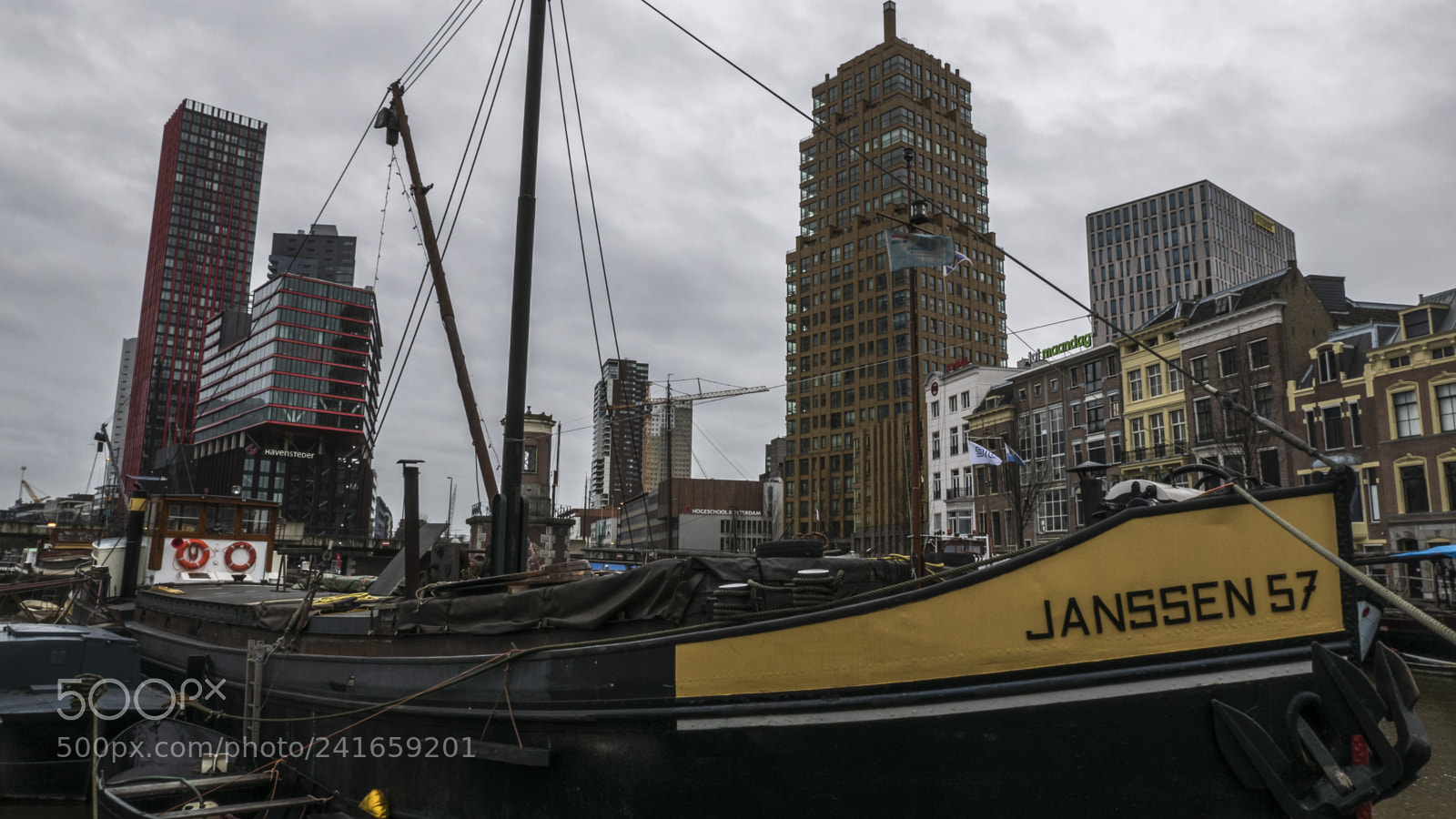 Panasonic Lumix DMC-LX100 sample photo. Old boats photography