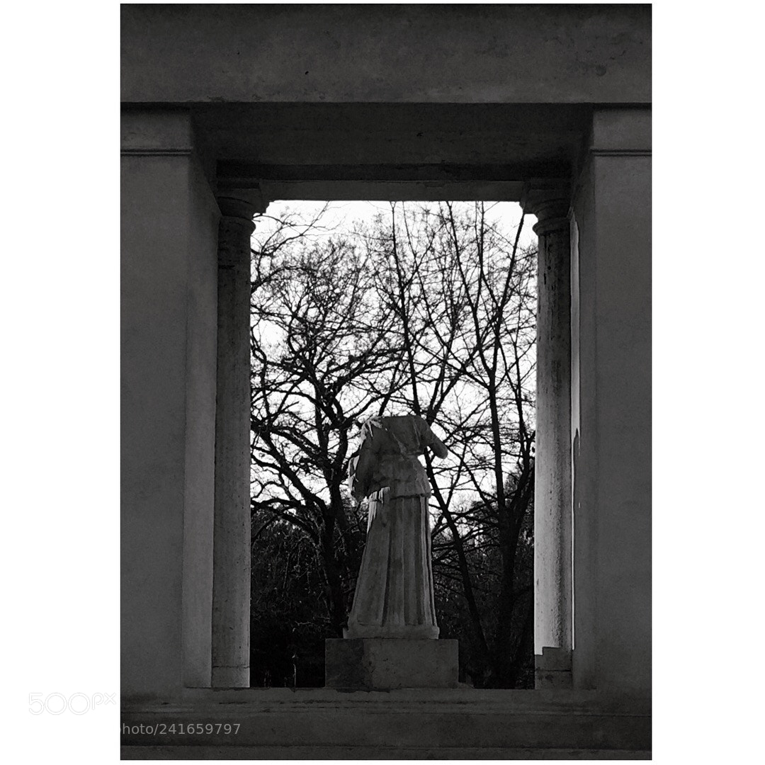 Apple iPhone 6 sample photo. Villa borghese, rome. details photography