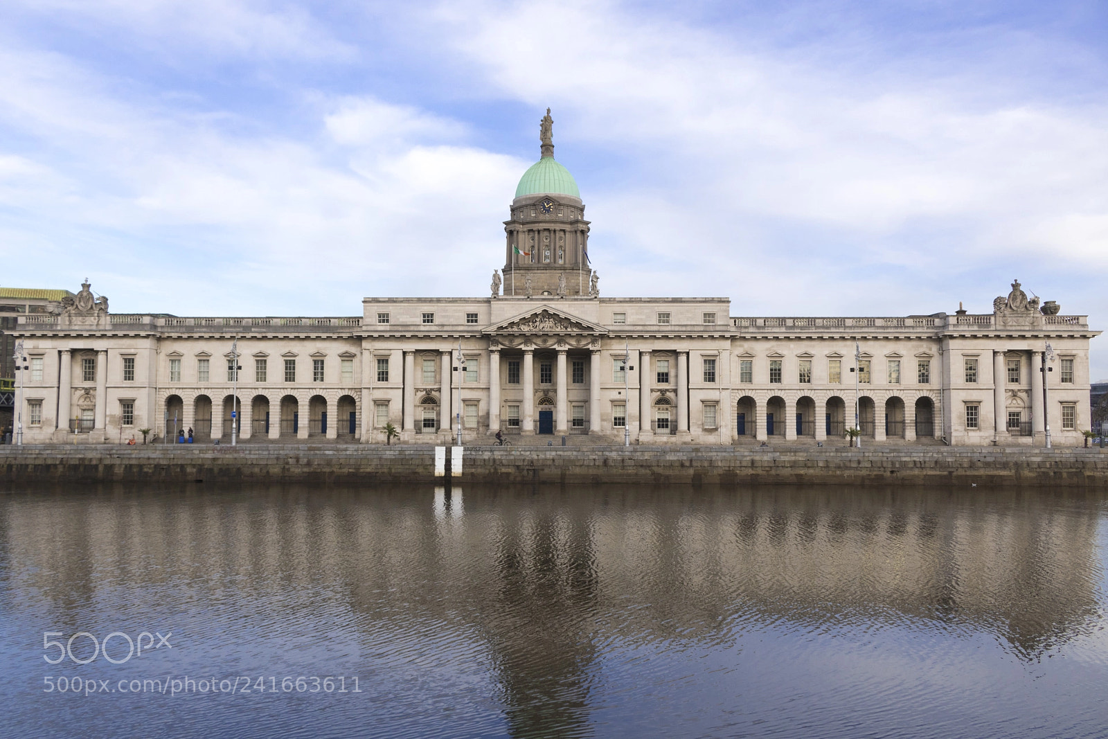Canon EOS 750D (EOS Rebel T6i / EOS Kiss X8i) sample photo. Customs house photography