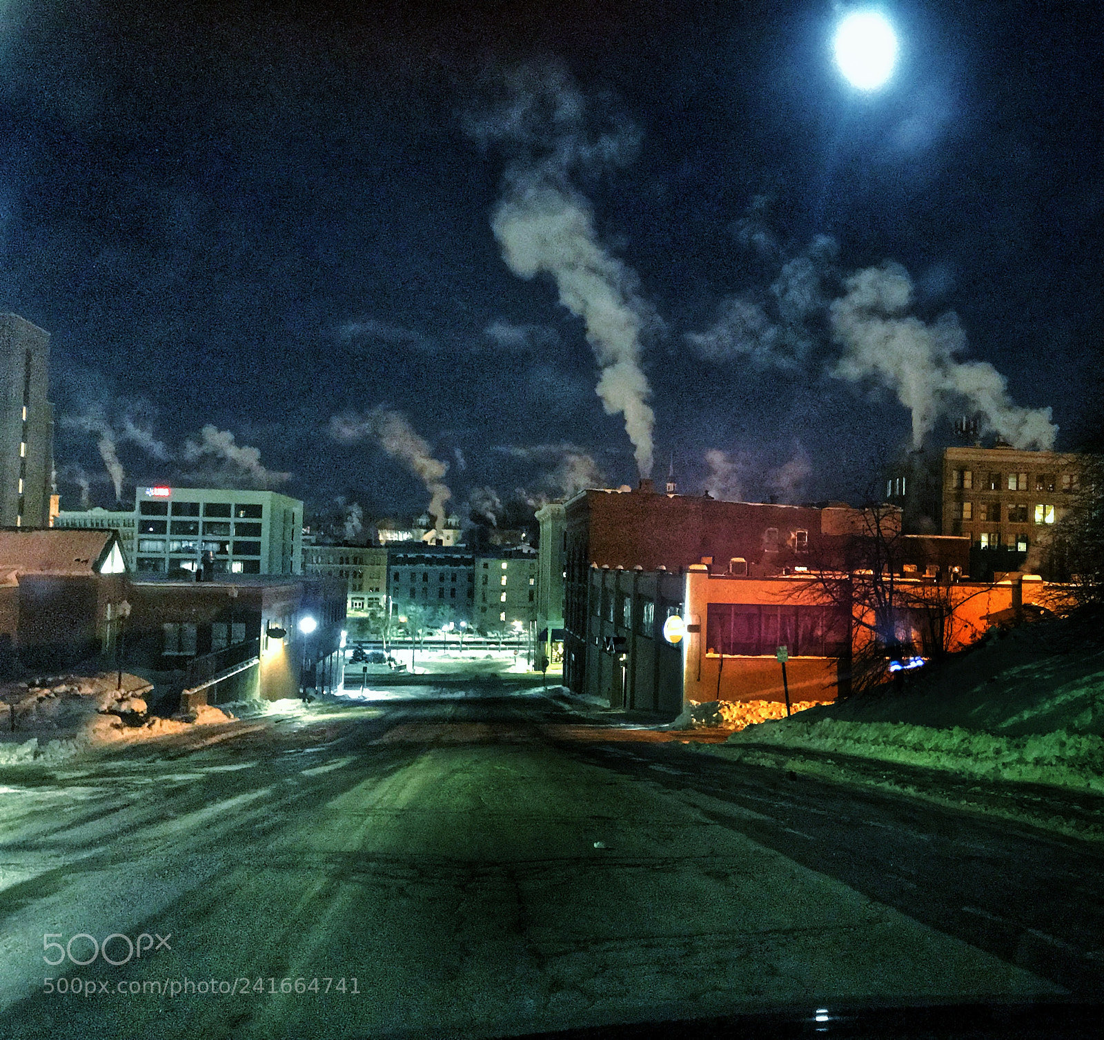 Apple iPhone 7 Plus sample photo. Cold cityscape photography