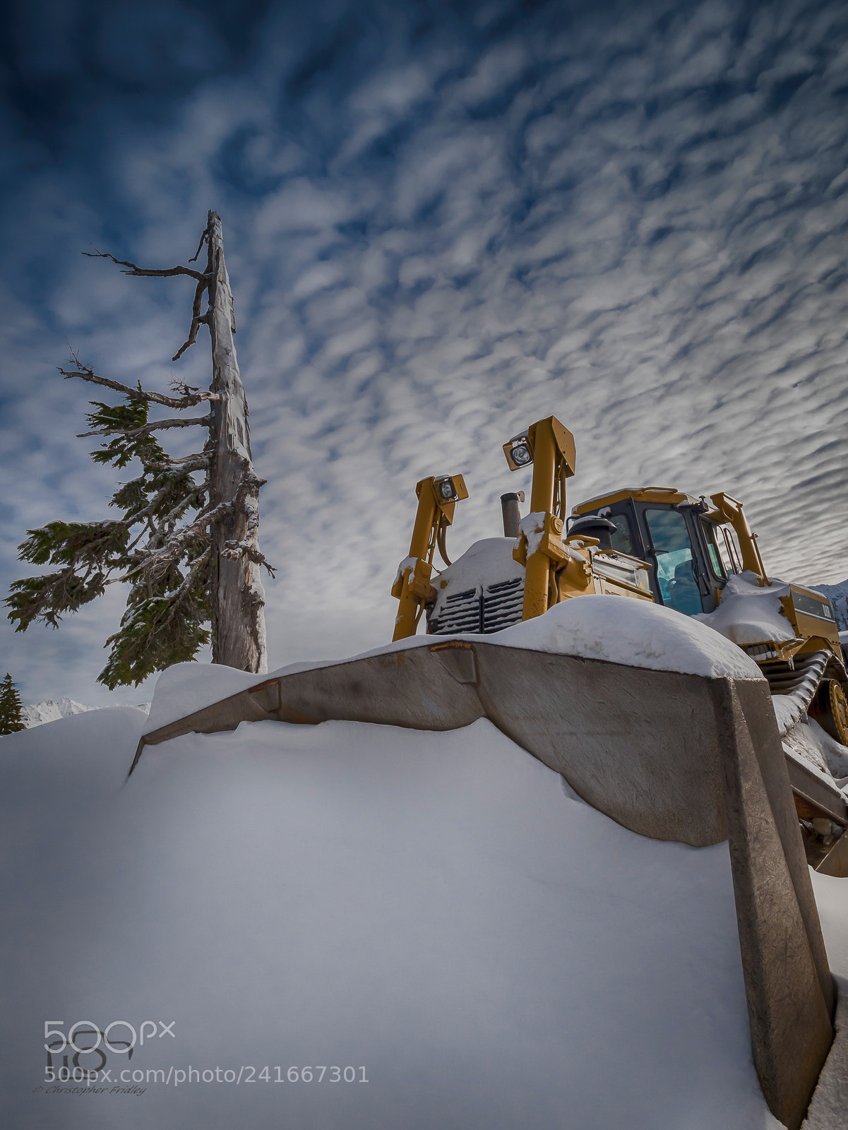 Panasonic Lumix DC-GH5 sample photo. Snow cat hdr photography