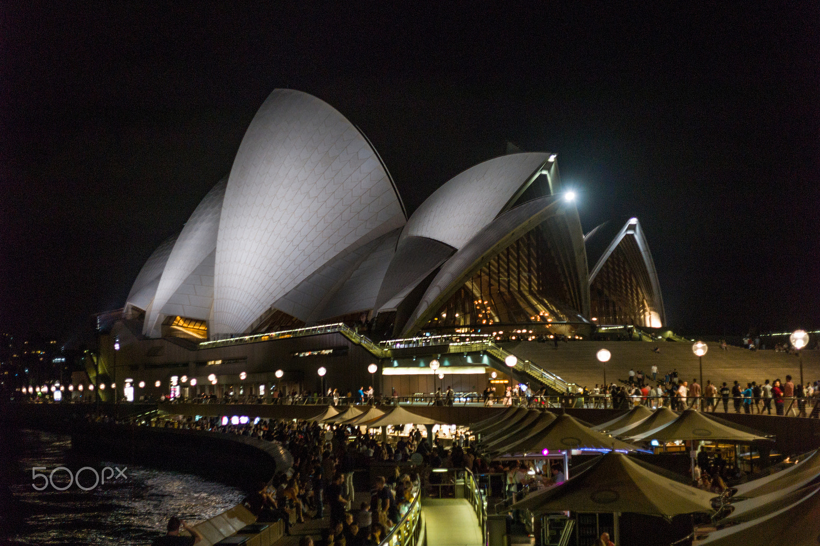 Leica M9 + Summicron-M 50mm f/2 (IV, V) sample photo. Opera house photography
