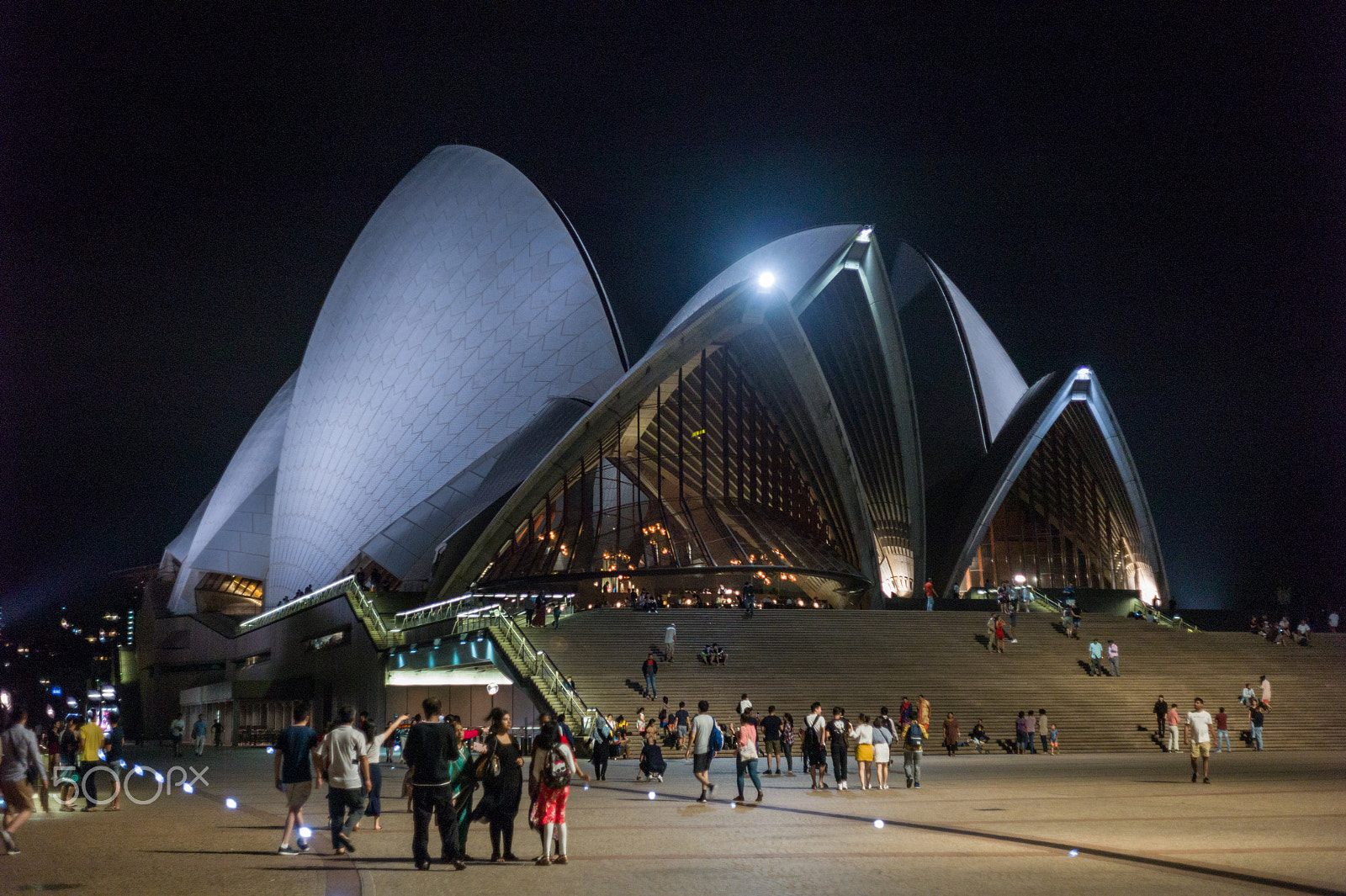 Leica M9 + Summicron-M 50mm f/2 (IV, V) sample photo. Opera house photography