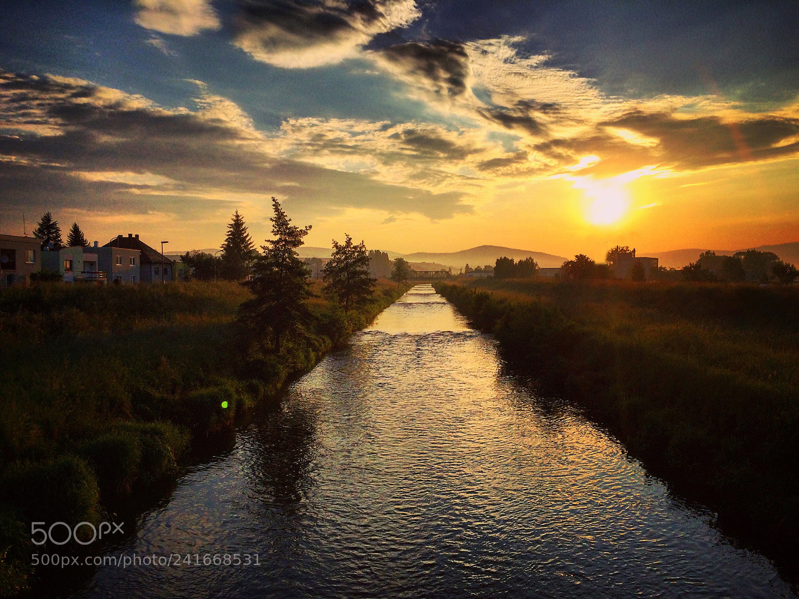 Apple iPhone 5s sample photo. #sky #sunrise #river #throwback photography