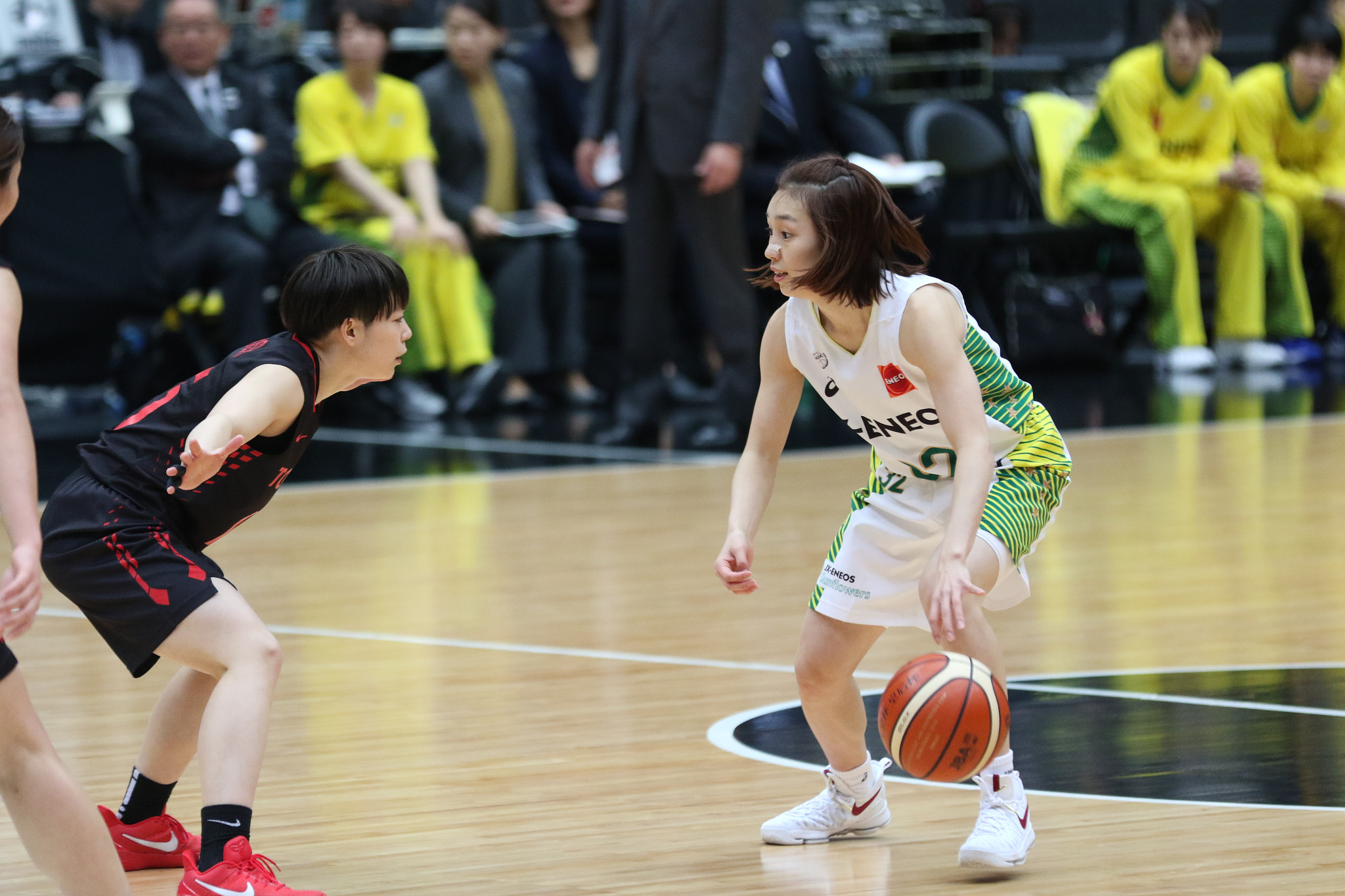 Canon EF 70-200mm F2.8L IS II USM sample photo. Basketball offence and diffence photography