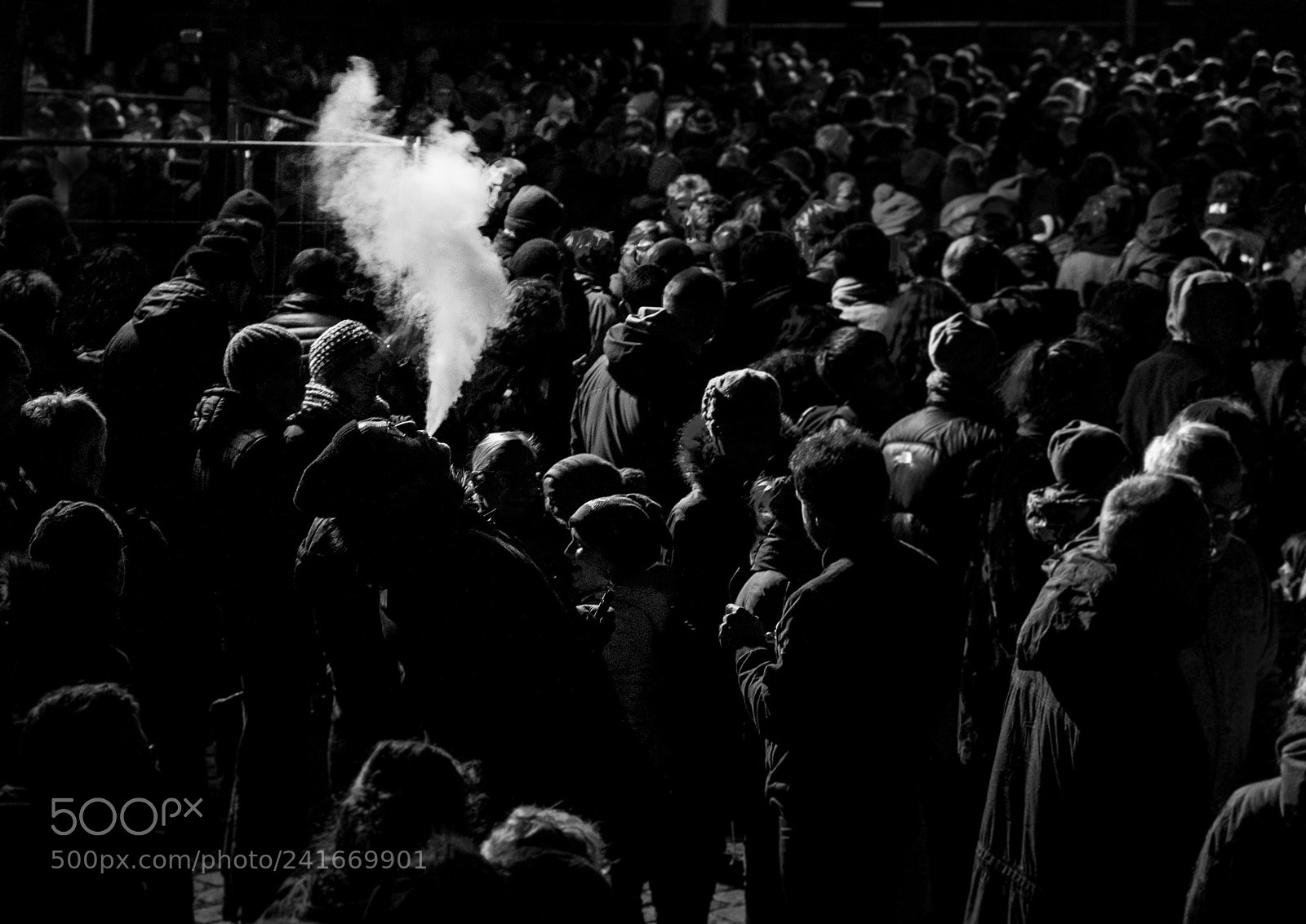 Fujifilm X-T10 sample photo. Night smoker photography