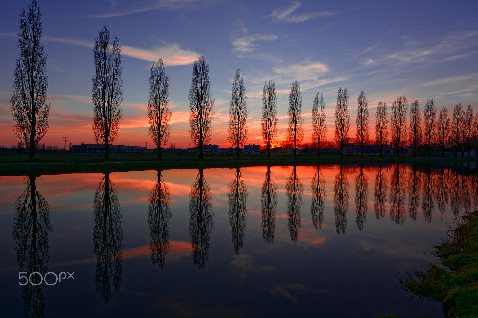 Nikon AF-S Nikkor 14-24mm F2.8G ED sample photo. Paint photography