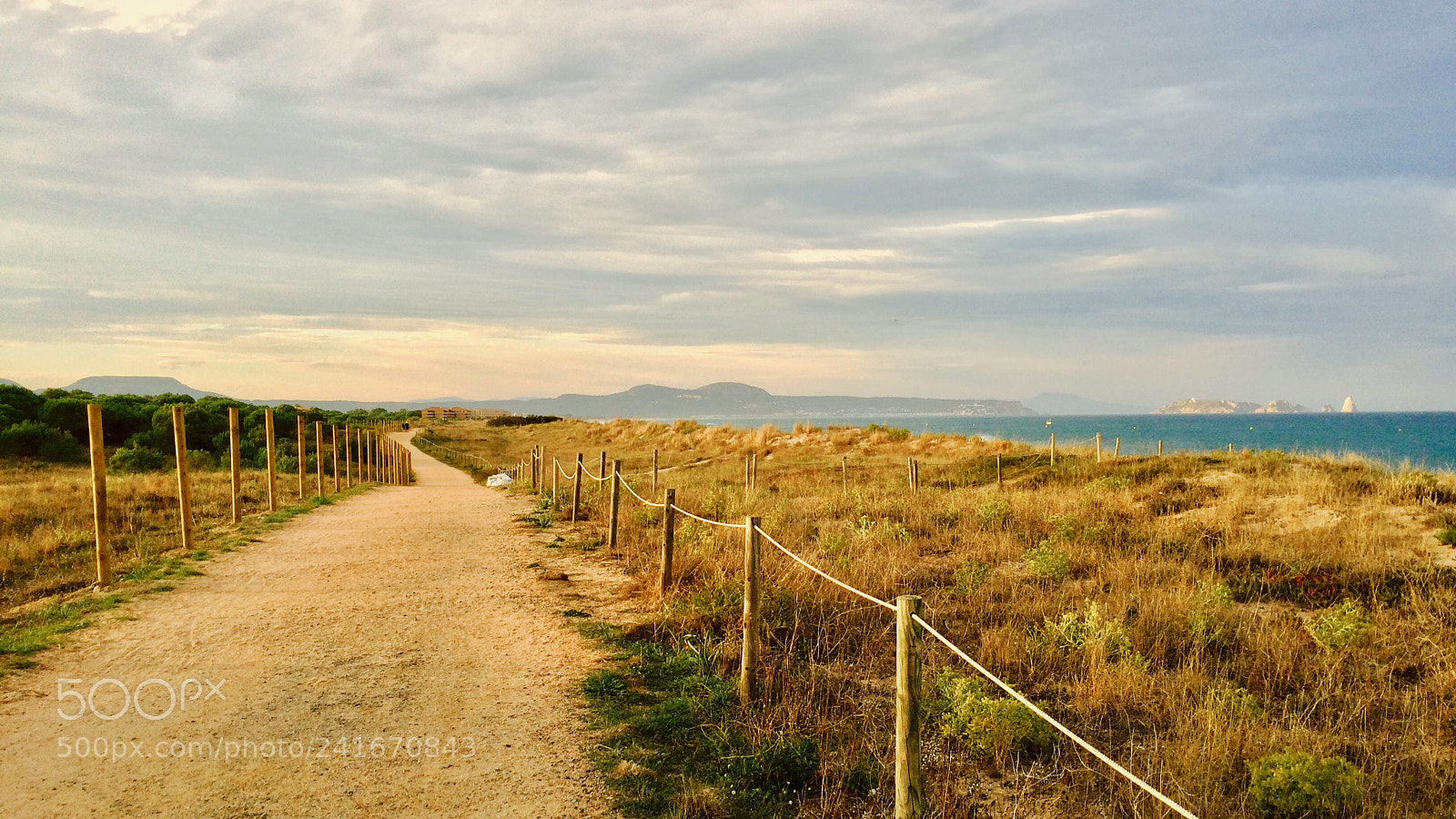 Apple iPhone 5s sample photo. Seafront in pals, spain photography