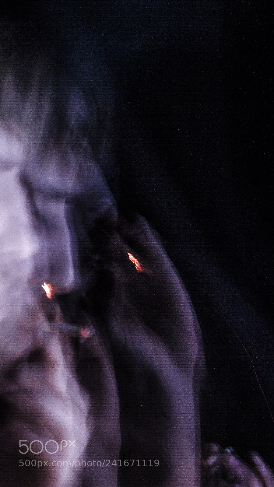 Canon EOS 550D (EOS Rebel T2i / EOS Kiss X4) sample photo. Smoking photography