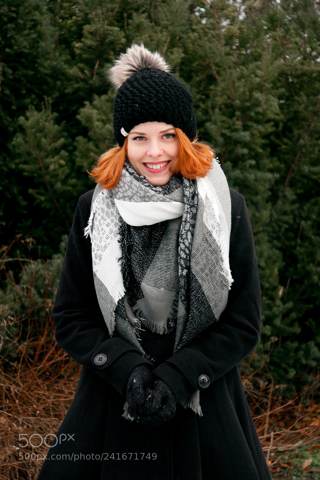 Sony Alpha DSLR-A700 sample photo. Frozen but smiling photography