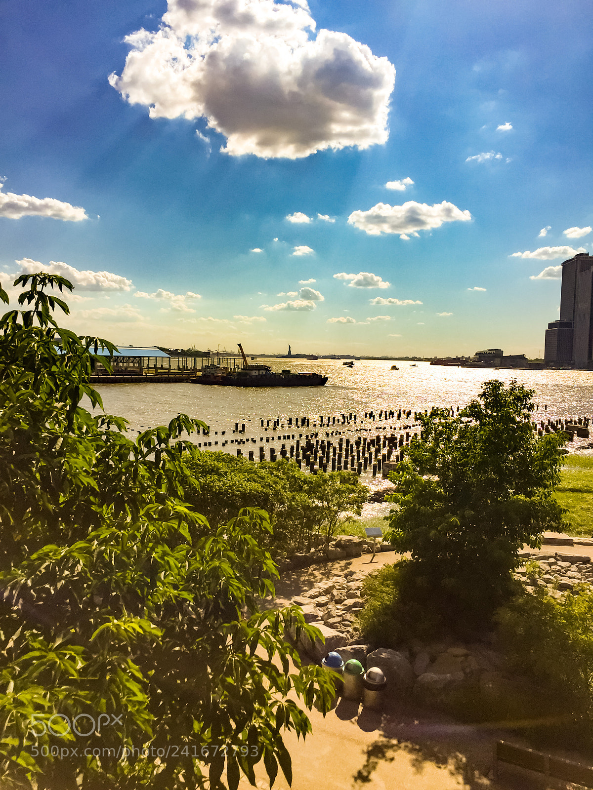 Apple iPhone 6 sample photo. Brooklyn bridge park photography