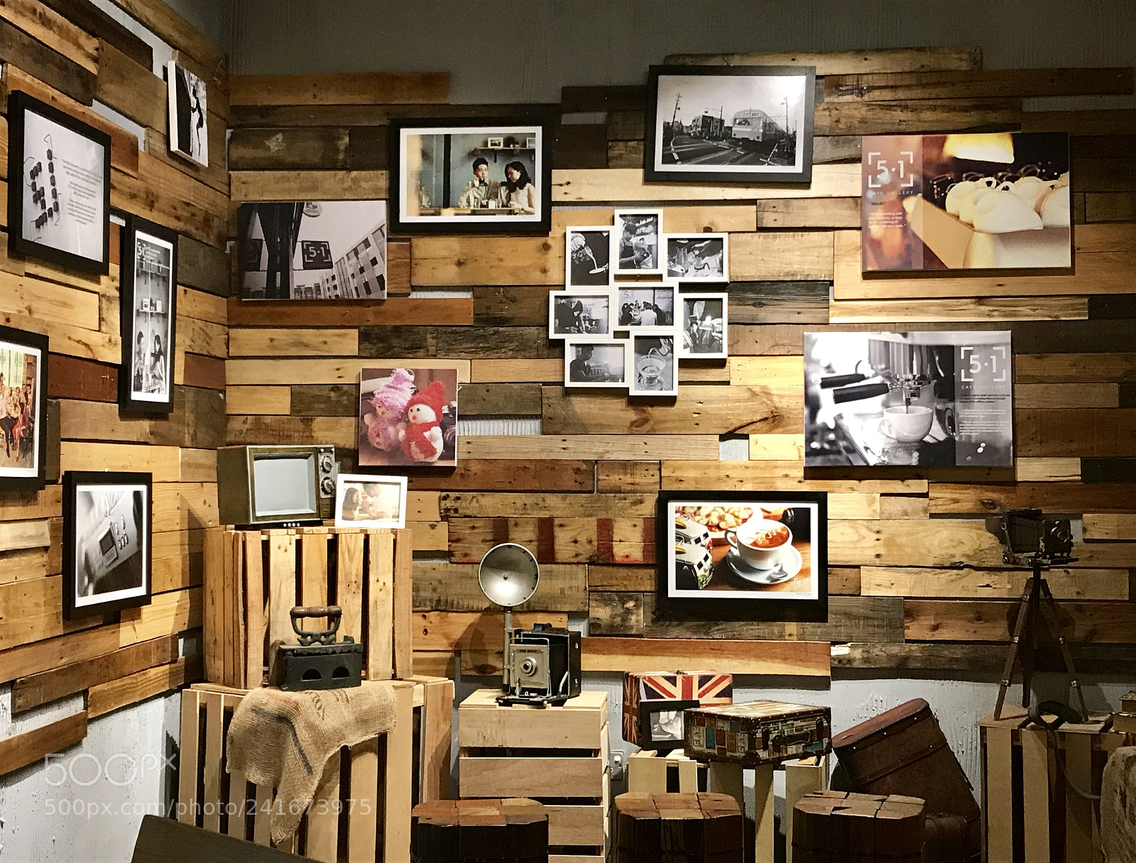 Apple iPhone 7 sample photo. Chic cafe photography