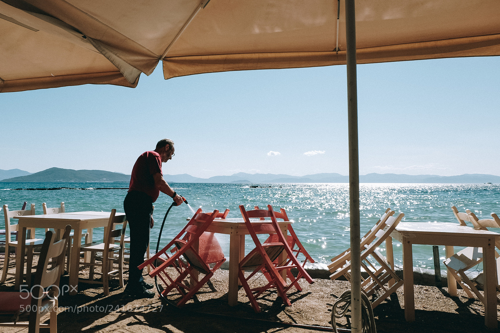 Fujifilm X-T10 sample photo. Old man by the photography