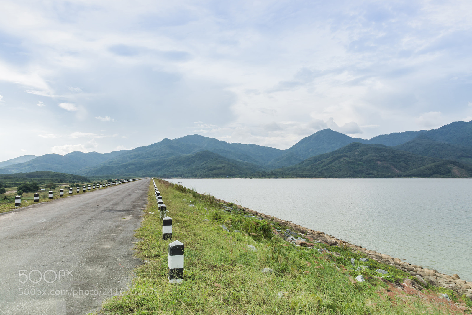 Nikon D7200 sample photo. Empty road. photography
