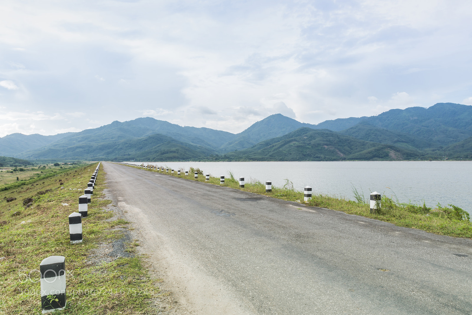 Nikon D7200 sample photo. Empty road. photography