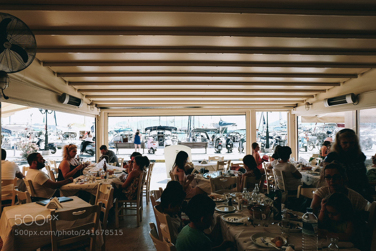 Fujifilm X-T10 sample photo. Restaurant photography