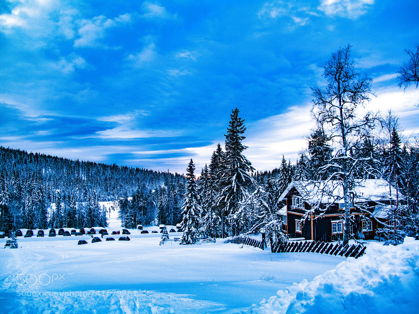 Canon PowerShot G10 sample photo. Typical winterlodge - norway photography