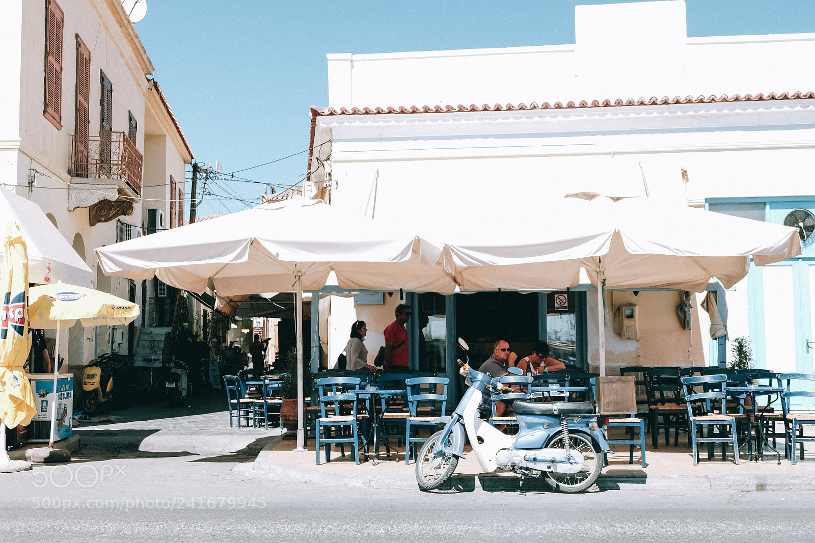 Fujifilm X-T10 sample photo. So hot and windy photography