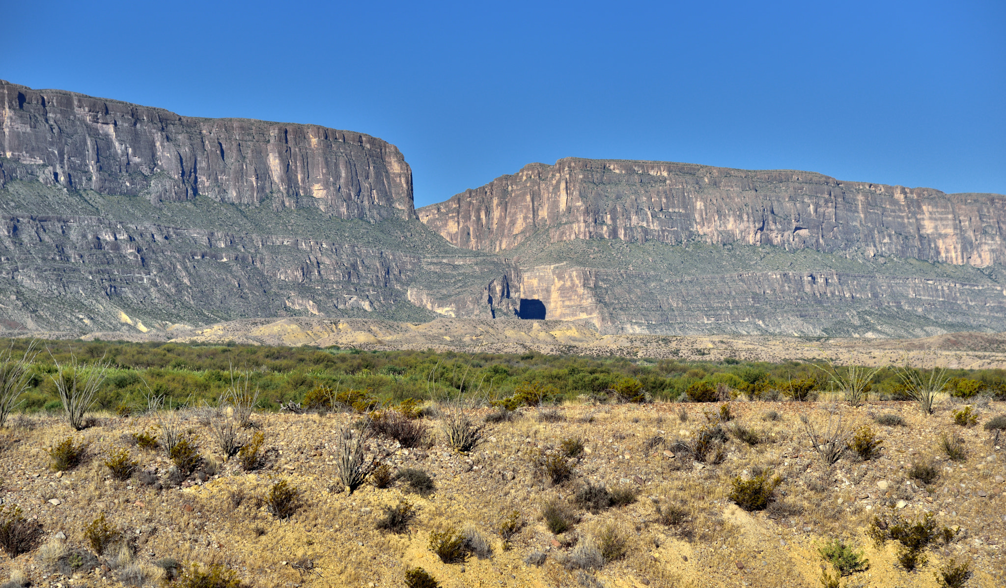 Nikon AF-S Nikkor 24-120mm F4G ED VR sample photo. Even from miles away... photography