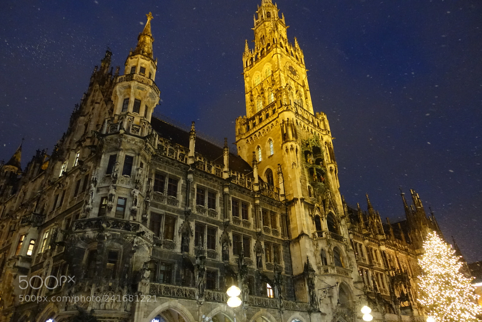 Sony Cyber-shot DSC-RX100 IV sample photo. Marienplatz photography