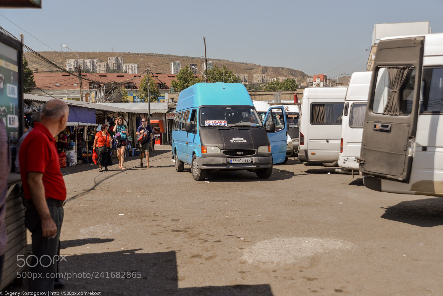 Nikon D600 sample photo. Waiting for a bus photography
